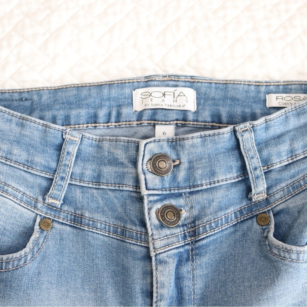 Sofia by Sofia Vergara Blue Skinny Jeans with Soft Faded Look Sz 6 - Picture 4 of 4